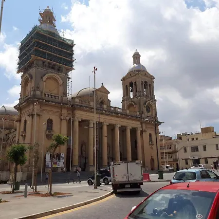 אכסניה Kristu Re Il-Fgura